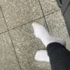 Verkaufe getragene Socken. Sind den ganzen tag getragen im Sport in der Arbeit sie riechen extrem erregend 😘🤫