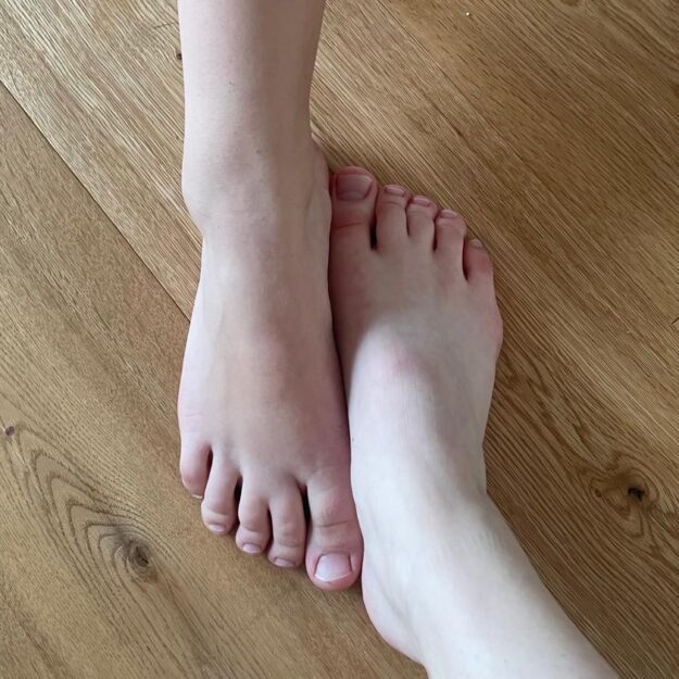 Feet Babes