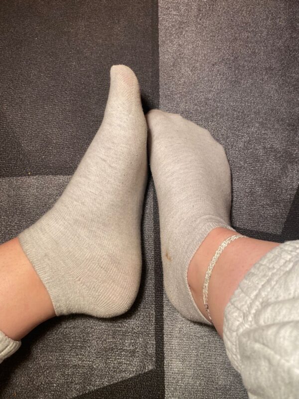 graue socken 4 tage