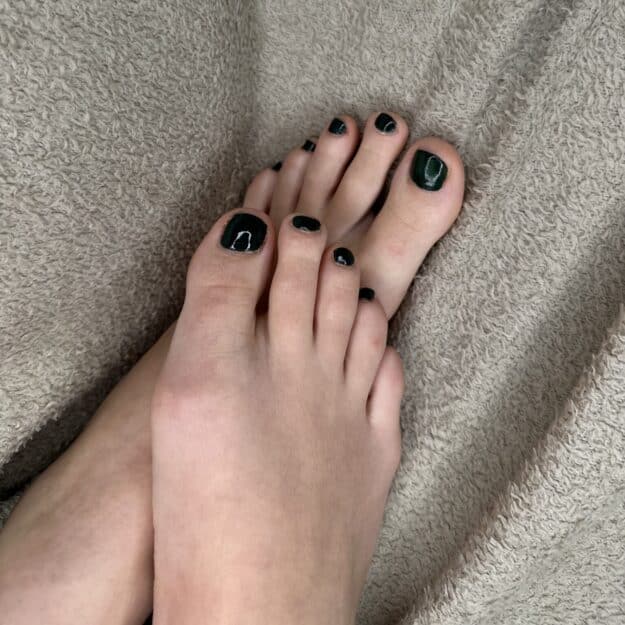 Feet Me