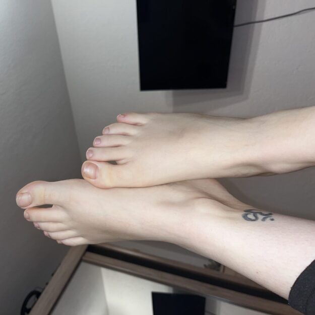 Anastasialovesfeet