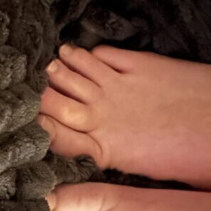 Feet1